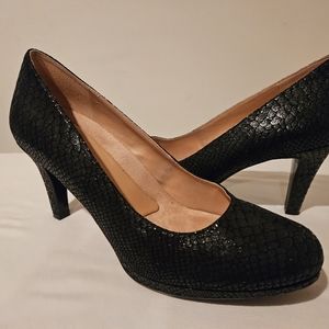 Naturalizer Women’s 8M Black Faux Snake Platforn Pump